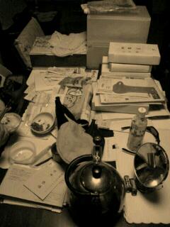 DINING TABLE IN CHAOS_e0162959_951385.jpg