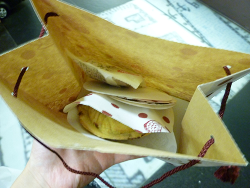 たい焼き鉄次_c0152767_2311862.jpg