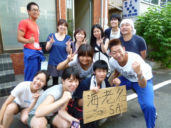 今日もたくさんの方がお手伝いに来てくれました!_a0080406_1562812.jpg