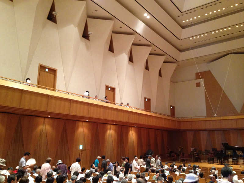 音楽ホール探索3 三鷹芸術文化会館「風のホール」_d0027290_535459.jpg