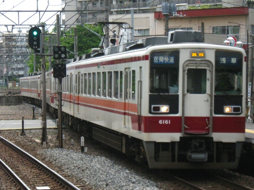 ６月の鉄活動から：くねる電車たちｉｎ牛田_d0044222_20293335.jpg