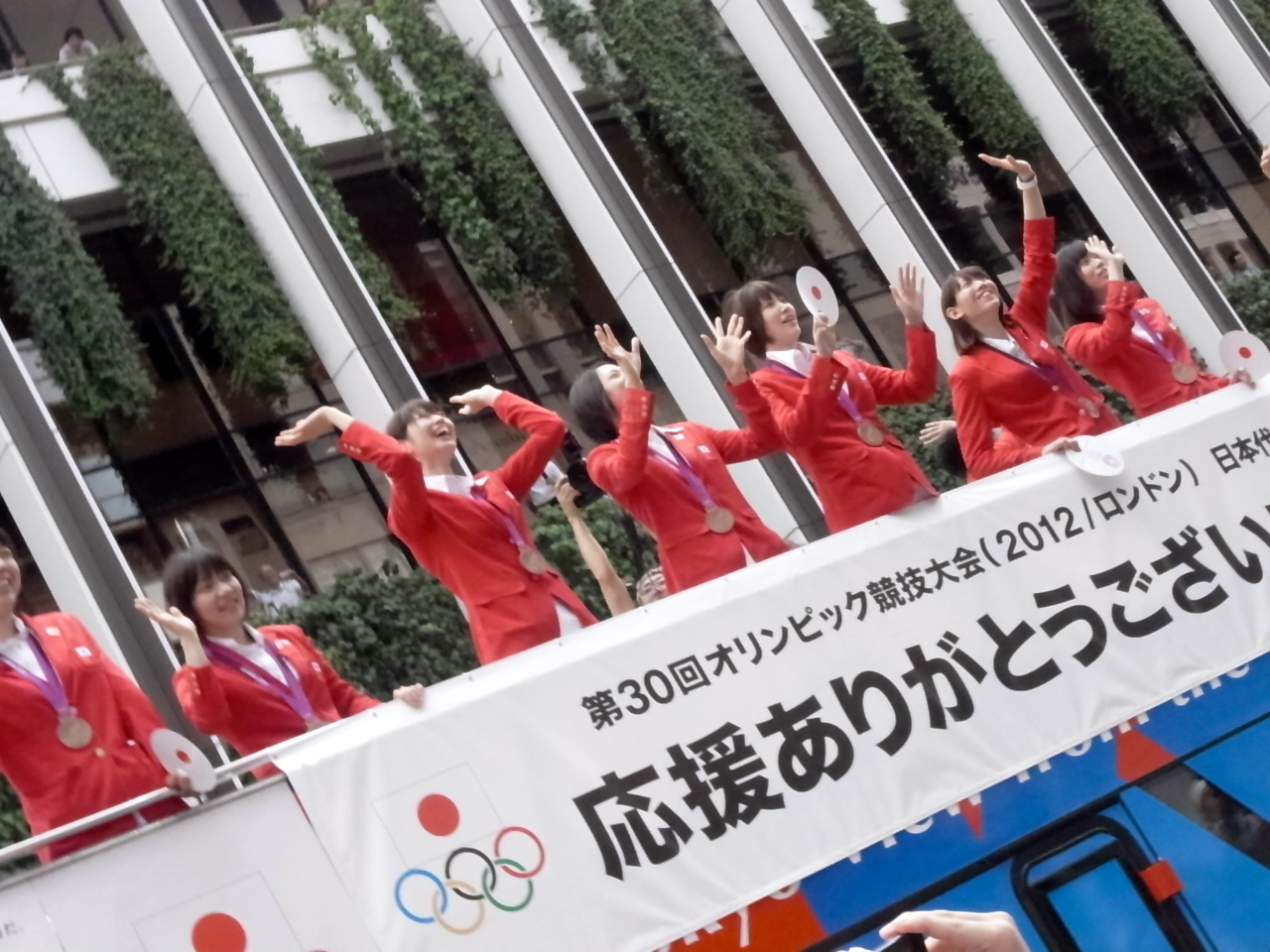 la foule à Ginza, JO 2012 - ロンドンオリンピック、メダリストパレード_a0231632_119895.jpg