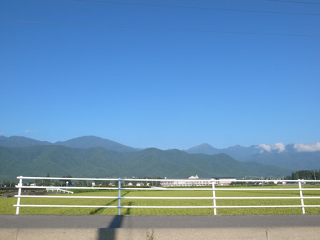 今日も安曇野はいい天気です_a0014840_2040752.jpg