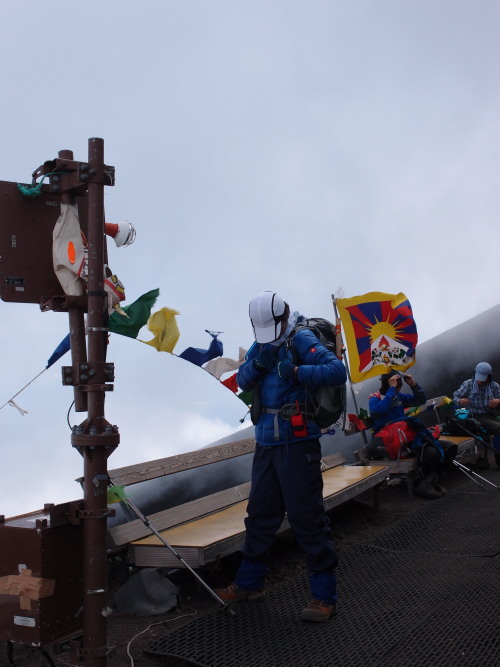 息子と富士山の上でおにぎりを_c0122670_6502589.jpg