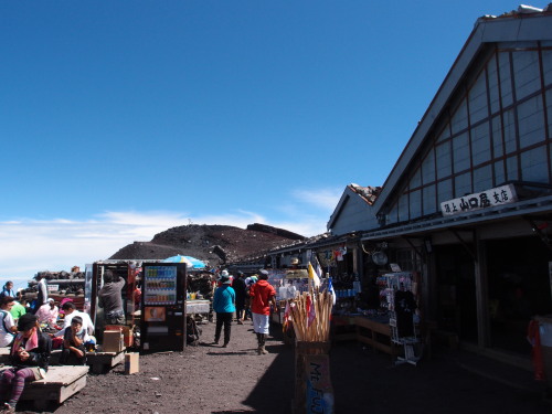 息子と富士山の上でおにぎりを_c0122670_7221779.jpg