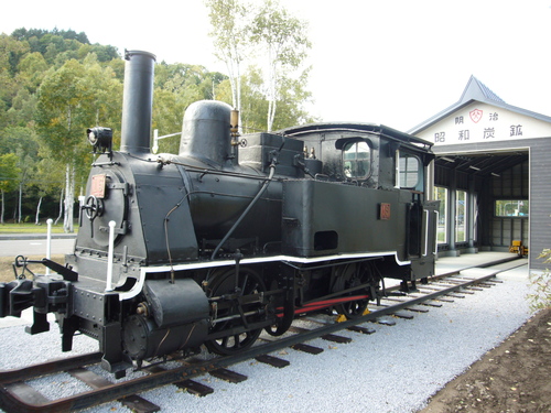 小型蒸気機関車では日本最古といわれるクラウス15号が動いているのは？_c0163376_1817597.jpg