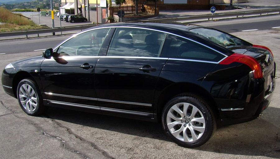 最終の C6の新車_c0105691_18371879.jpg