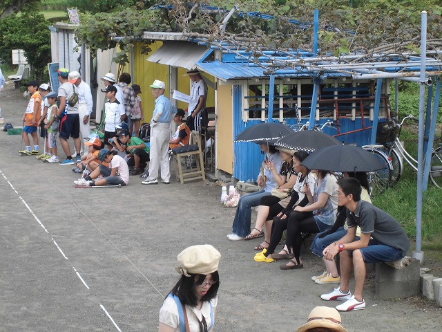 暑いけど不安定な天気の中で行なわれた富士市ジュニアゲートボール大会_f0141310_738173.jpg