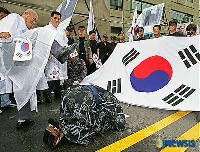 グッバイ・コリア、”さよなら”韓国、僕たちは忘れない！：南朝鮮人国終焉か！？_e0171614_1171096.jpg