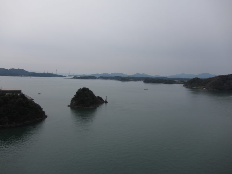 土砂降りの夏のリベンジ。海と小島が織りなす絶景!・天草－大義を胸にブロンプトンと四国・九州の旅へ⑪_e0138081_3445337.jpg