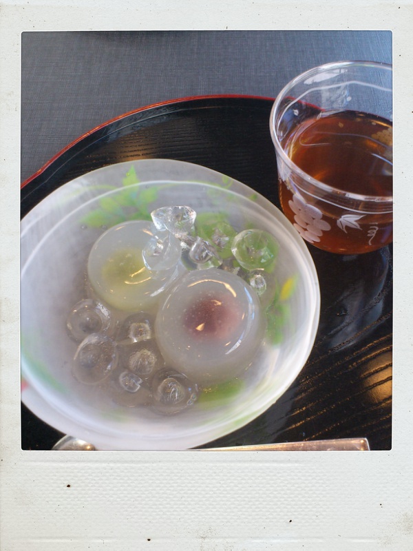 今年もようこそ岐阜へ! その2 水の都で水饅頭を食らう_b0065587_1744111.jpg