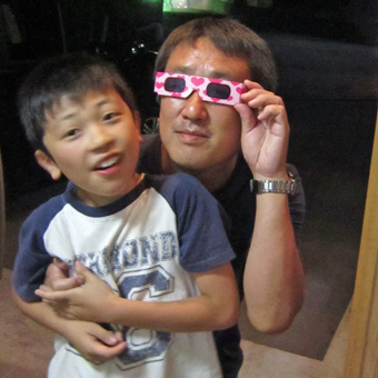 お盆の実家に帰っています(その3)。お盆の夜の編より。_c0195909_1322456.jpg