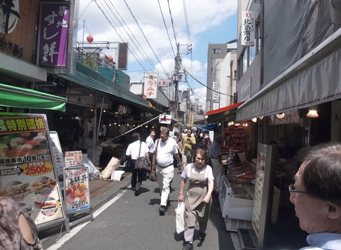 déjeuner dans le marché aux poisson de Tsukiji - 築地場外「おか戸」でランチ_a0231632_14135637.jpg