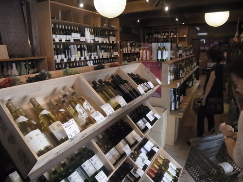 M Nitta\'s Winery Market @ Katsunuma - 新田商店@勝沼_a0231632_9584.jpg