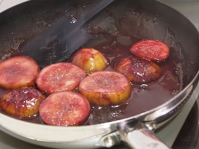 鶏胸肉のソテー　いちじく赤ワインソース_e0288841_2014189.jpg