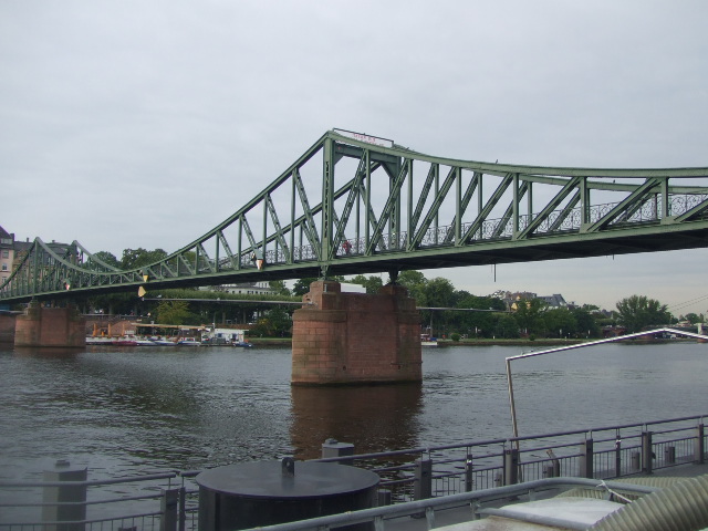 f0076001_11130.jpg