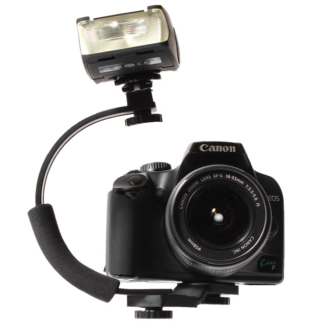 ストロボ自在角度設置可能アーム・・・なんだこれ