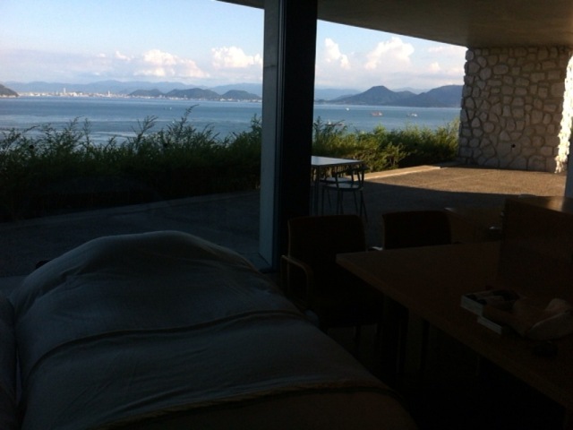 日本の誇るアートと自然 瀬戸内海直島_f0083294_0243214.jpg