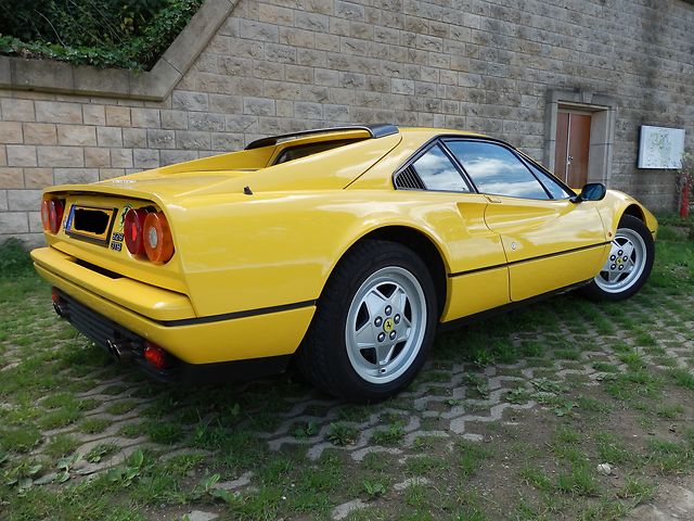 89y Ferrari 328GTB_a0129711_17392924.jpg