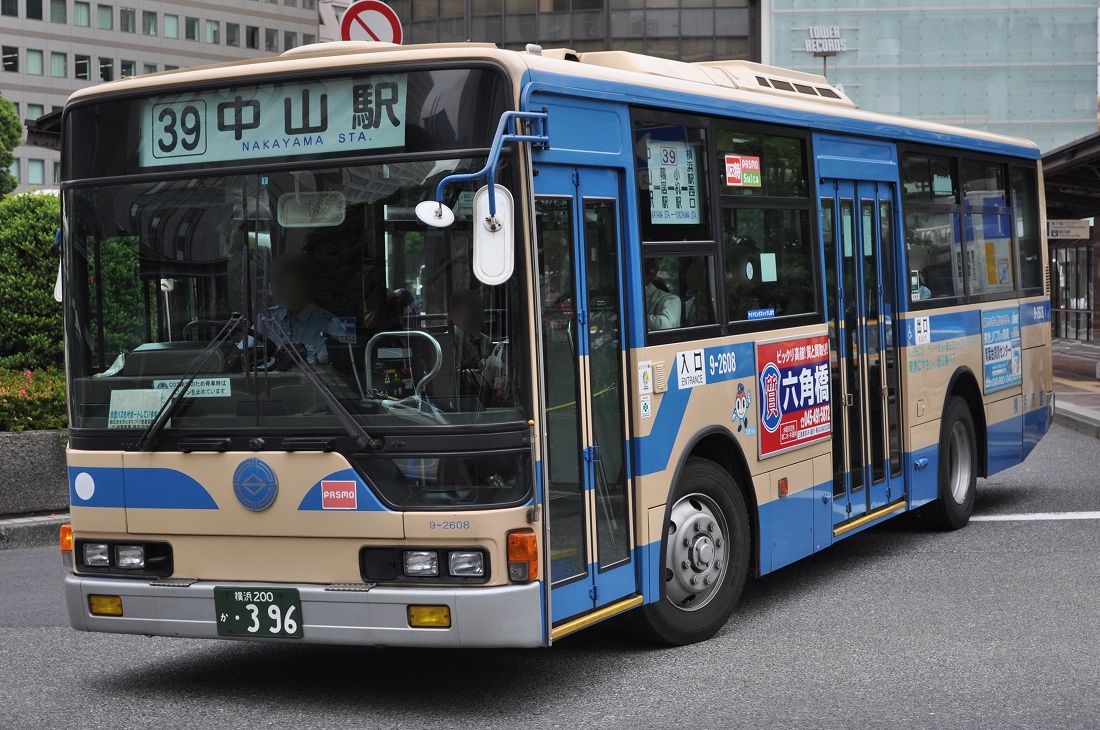 横浜市営バス 9-2608号車_e0293726_21265784.jpg