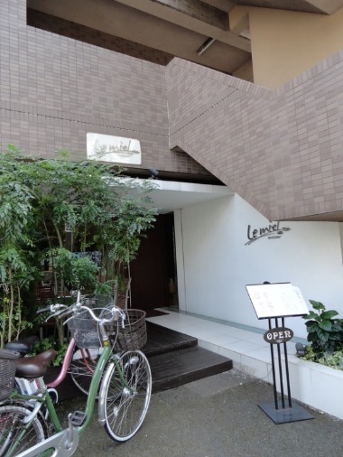 f0238932_22275224.jpg