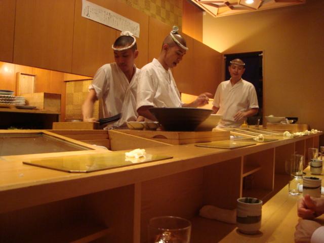 丸の内「まんてん鮨」へ行く。_f0232060_161237100.jpg