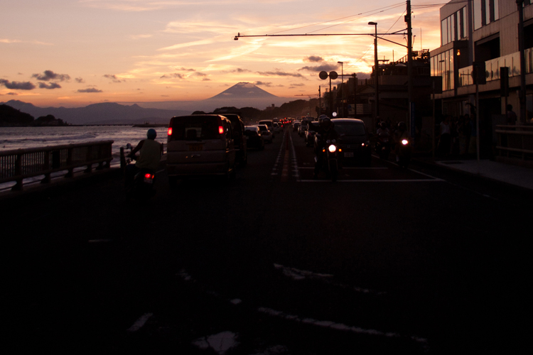 七里ヶ浜の夕景・8月25日篇。_b0022268_20542031.jpg