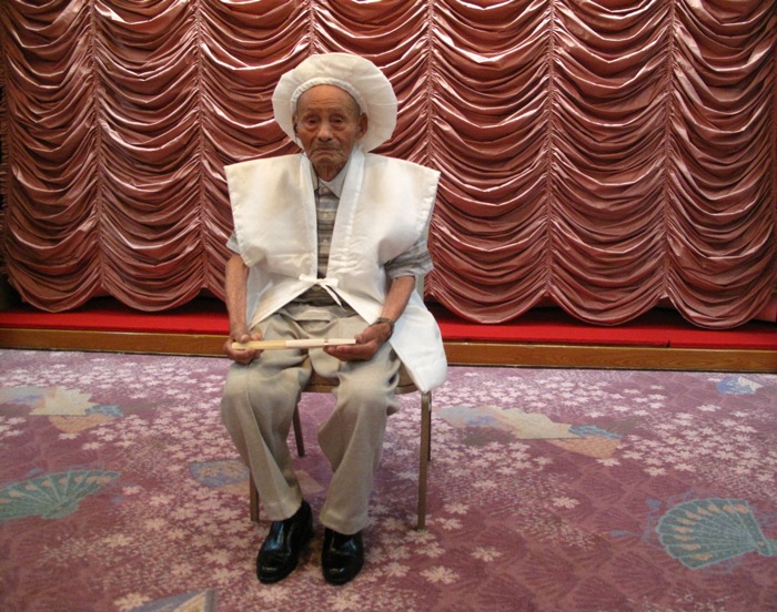 寅作おじいちゃん、99歳おめでとう_f0170995_19412956.jpg