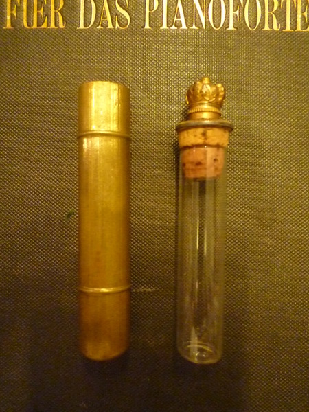 LELABOの香水_f0180307_21104411.jpg