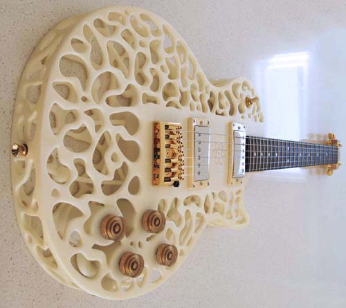 スゲ〜奇天烈な!?…3D printedの「ODD Guitars」。_e0053731_17312784.jpg