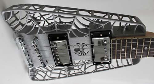 スゲ〜奇天烈な!?…3D printedの「ODD Guitars」。_e0053731_17314014.jpg