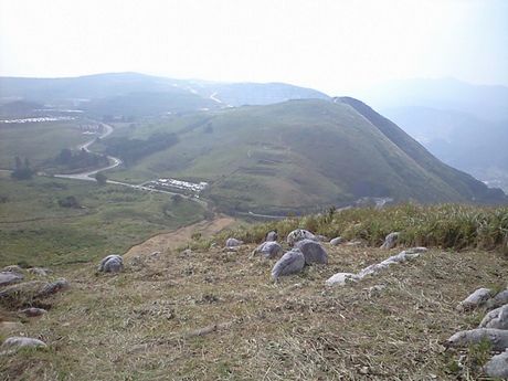 九州随一のカルスト台地　（平尾台、千仏鍾乳洞）_b0005281_1232263.jpg