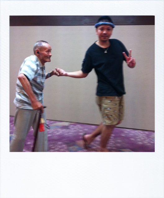 寅作おじいちゃん、99歳おめでとう_f0170995_151522.jpg