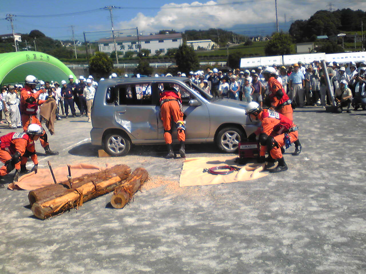 青葉台小で富士市会場型総合防災訓練_f0141310_825873.jpg