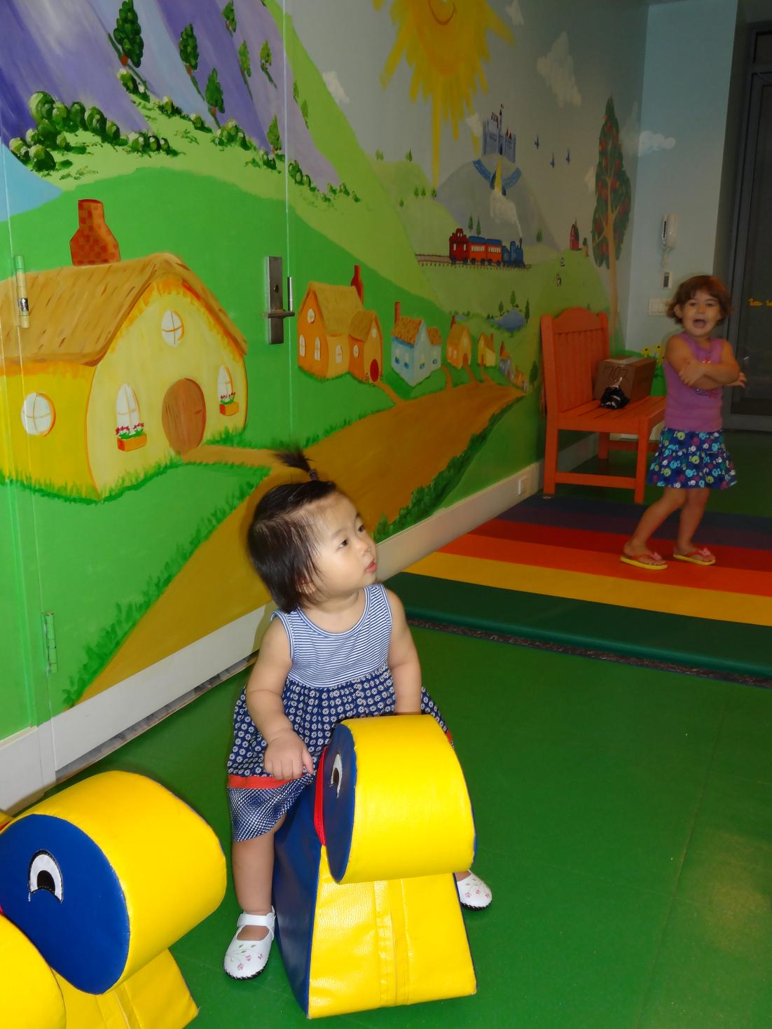 Play room_b0115536_4523122.jpg