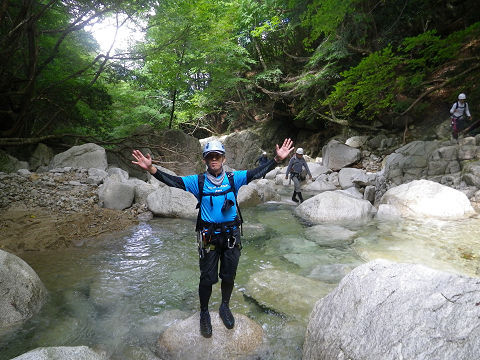 岳連沢登り研修・講習会　鈴鹿　赤坂谷～ツメカリ谷～神崎川本流_c0002874_12224323.jpg