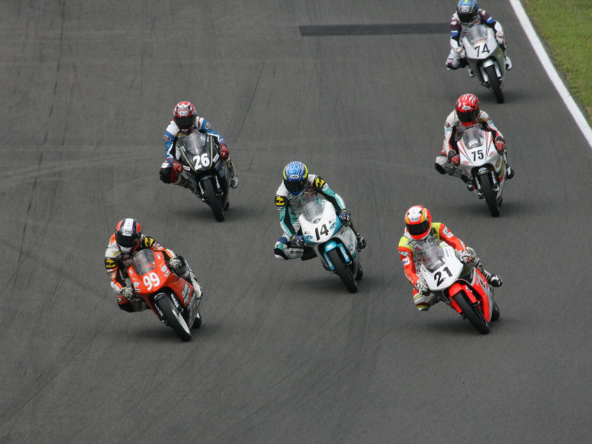  2012MFJ全日本ロードレース選手権シリーズ 第6戦 SUGO　J-GP3決勝_d0244687_21102227.jpg