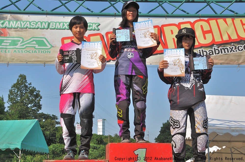 ２０１２JBMXFジャパンシリーズ第4戦in上越金谷山VOL6：ガールズ１３−１４/１５才以上決勝_b0065730_13363044.jpg