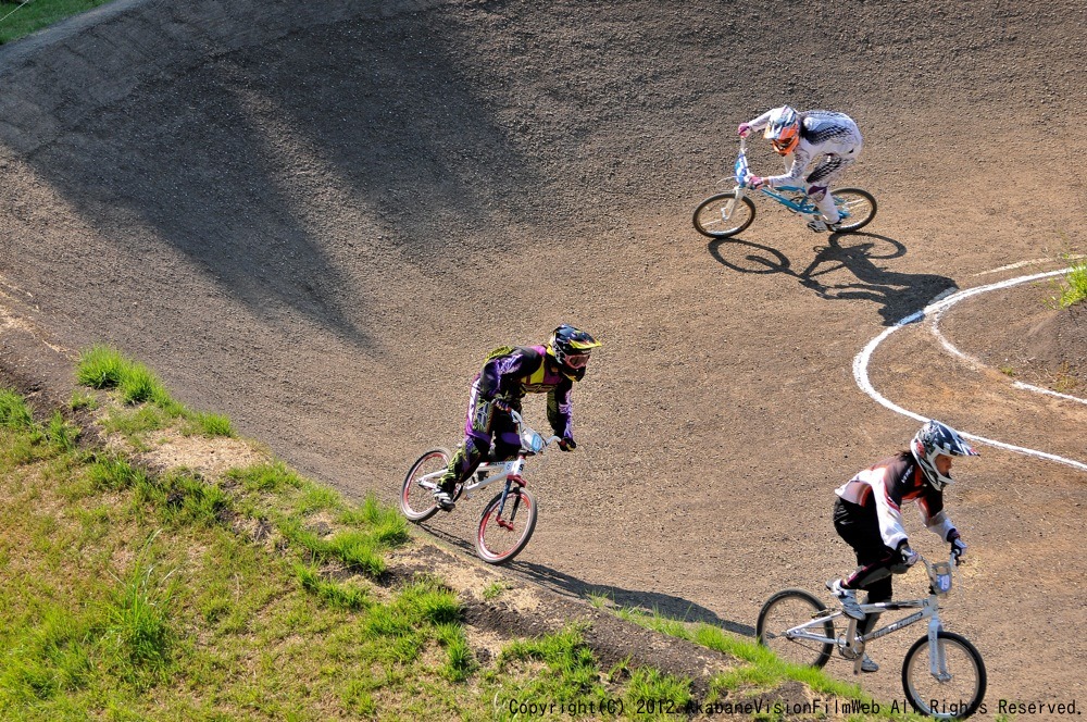 ２０１２JBMXFジャパンシリーズ第4戦in上越金谷山VOL6：ガールズ１３−１４/１５才以上決勝_b0065730_13435450.jpg