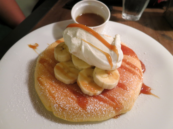 Cafe Rhinebeck のパンケーキ♪_c0043751_16172981.jpg