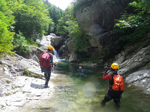 岳連沢登り研修・講習会　鈴鹿　赤坂谷～ツメカリ谷～神崎川本流_c0002874_22235818.jpg