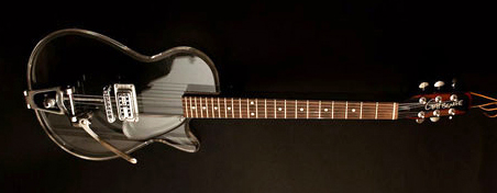 ルサイト・ボディを使った「Geoff Benge Guitars」。_e0053731_19395273.jpg