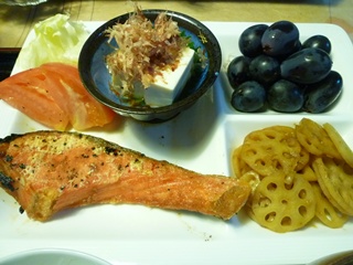 あまりに暑いので、食事もさっぱりシンプルに_b0175688_2112407.jpg