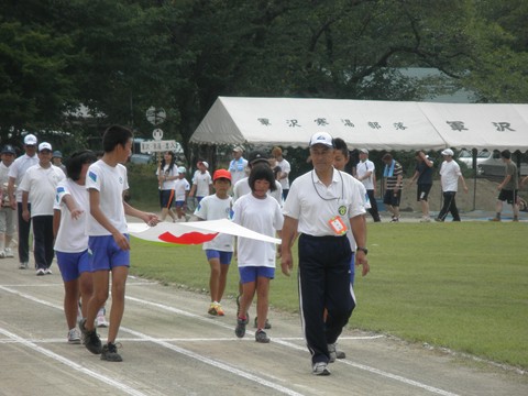 夏の終わりを告げる熱き戦い…鬼首地区民運動会！_a0138198_143044100.jpg