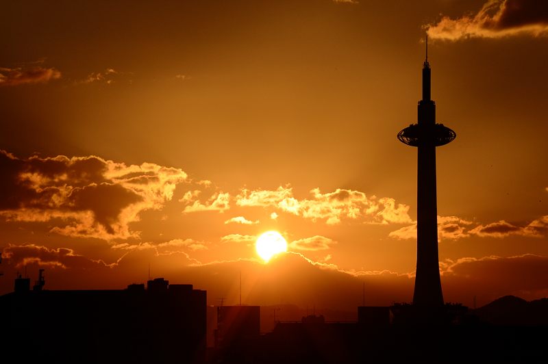 夕暮れ東山跨鉄橋_f0032011_19401041.jpg