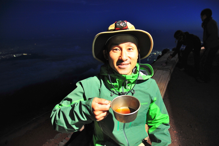 初！富士登山③　8合目〜赤岩８号館_b0249513_3351967.jpg