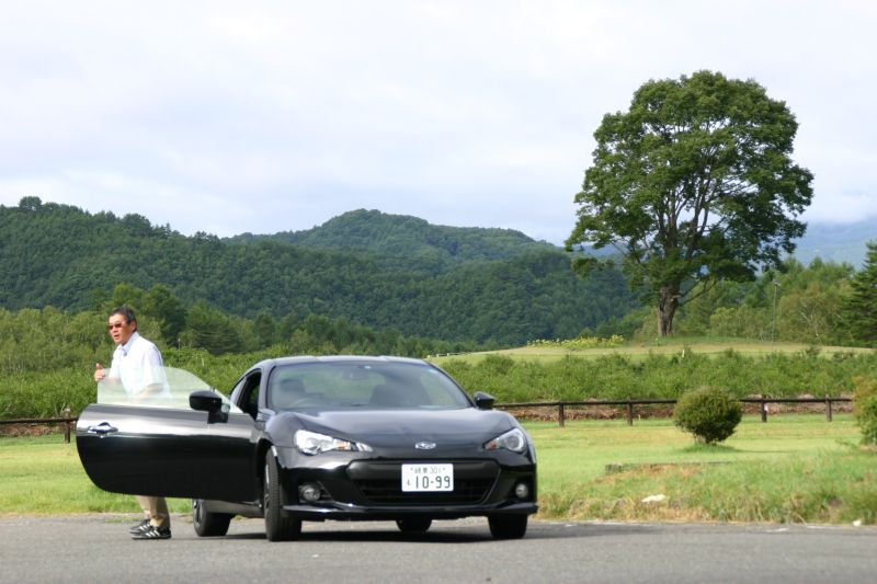 美味しいBRZが放つスポーツ性能と夏の味覚を比較する_f0076731_22315122.jpg