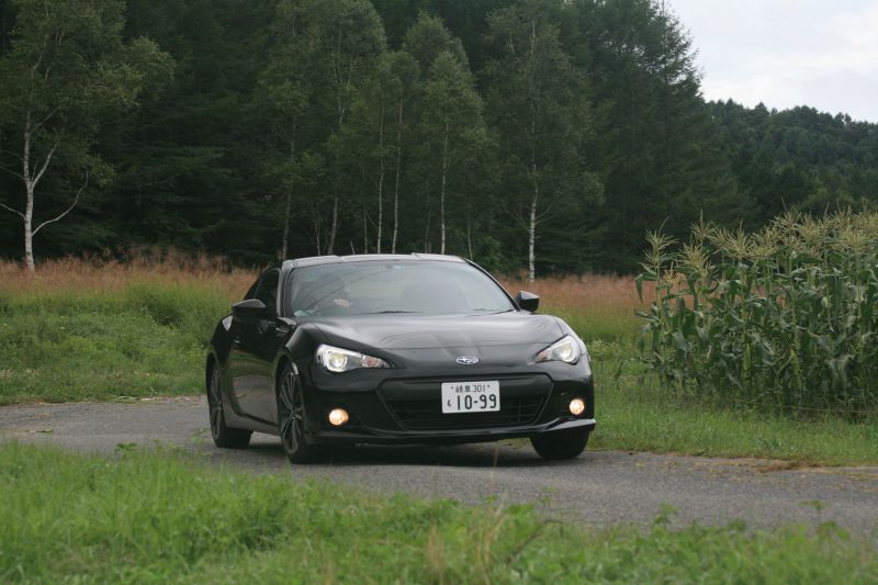 美味しいBRZが放つスポーツ性能と夏の味覚を比較する_f0076731_22483474.jpg