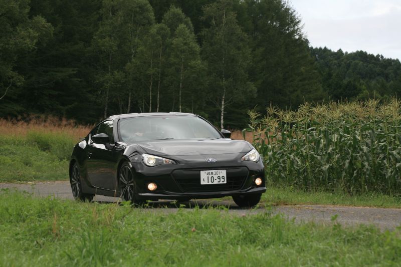 美味しいBRZが放つスポーツ性能と夏の味覚を比較する_f0076731_22485879.jpg