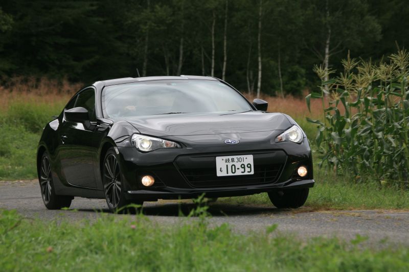 美味しいBRZが放つスポーツ性能と夏の味覚を比較する_f0076731_22485913.jpg